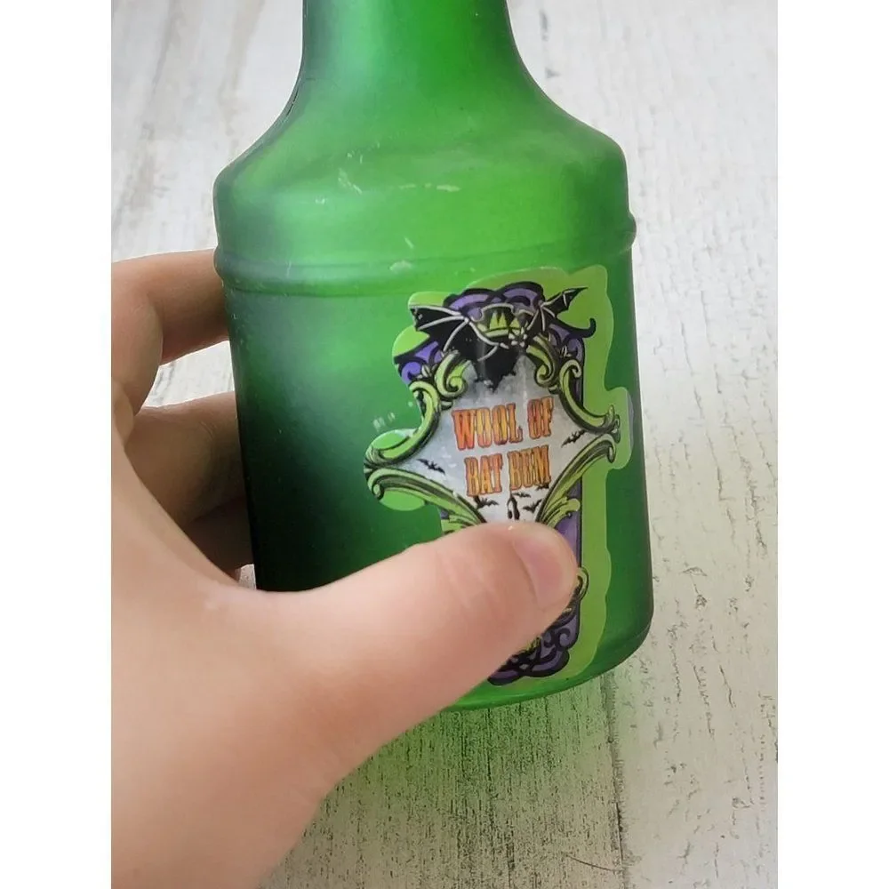 Wool of‎ bat bomb green bottle glass Halloween home decor